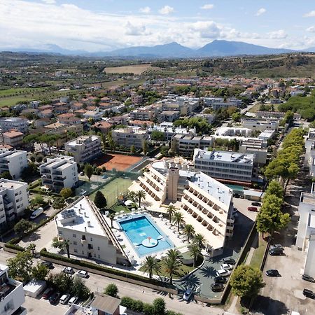 Park Hotel & Dependance Con Spiaggia Мартинсикуро Екстериор снимка